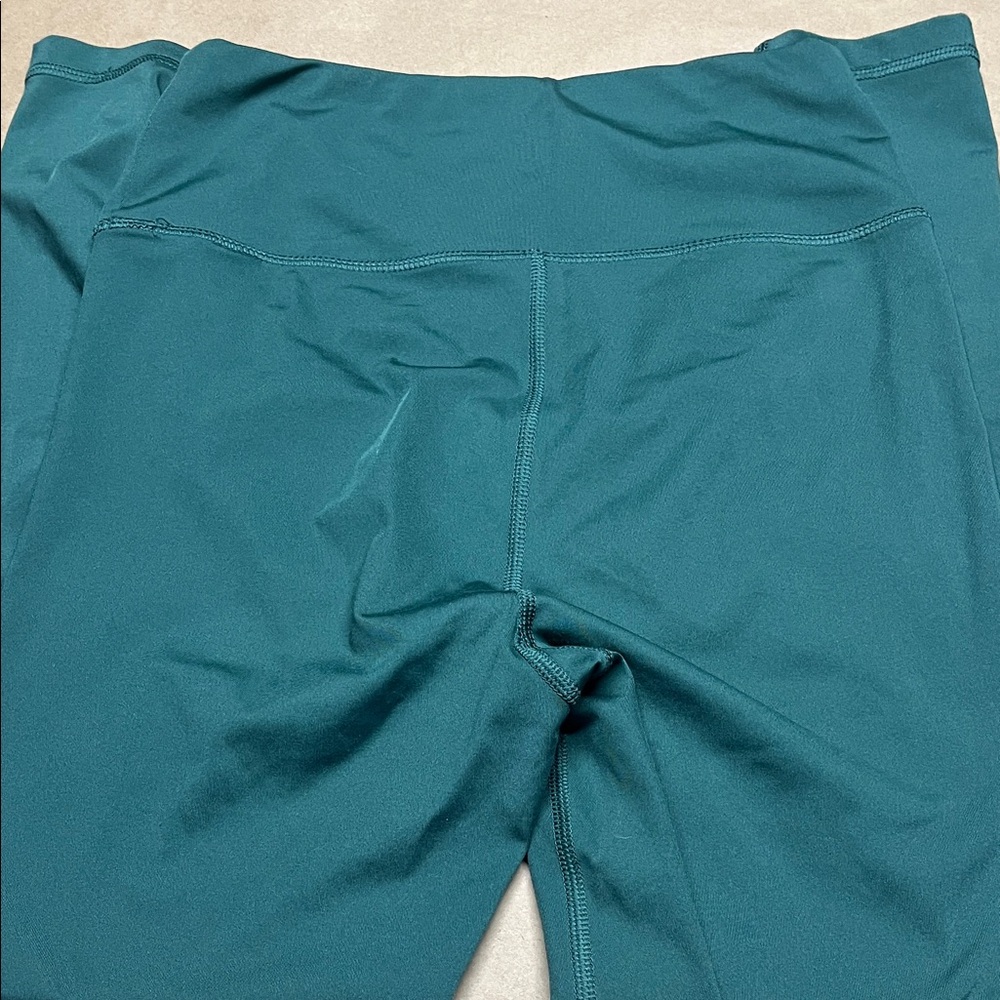 American Eagle 7/8 length Lightweight Everything Leggings Medium - Picture 5 of 6